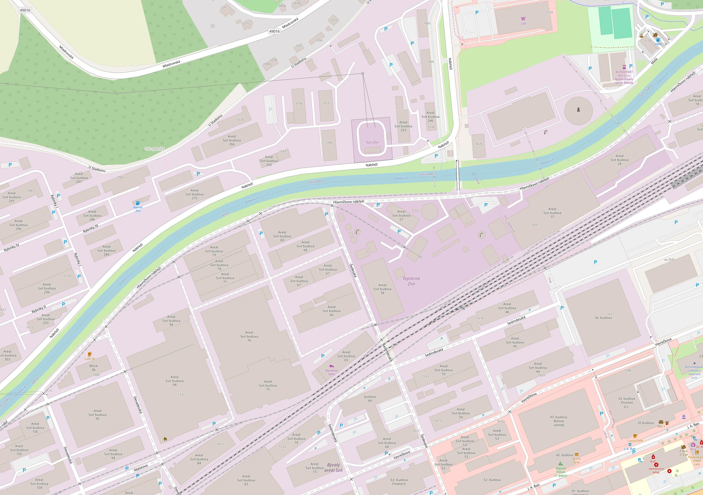 Budova 58 - vpravo od vstupní brány