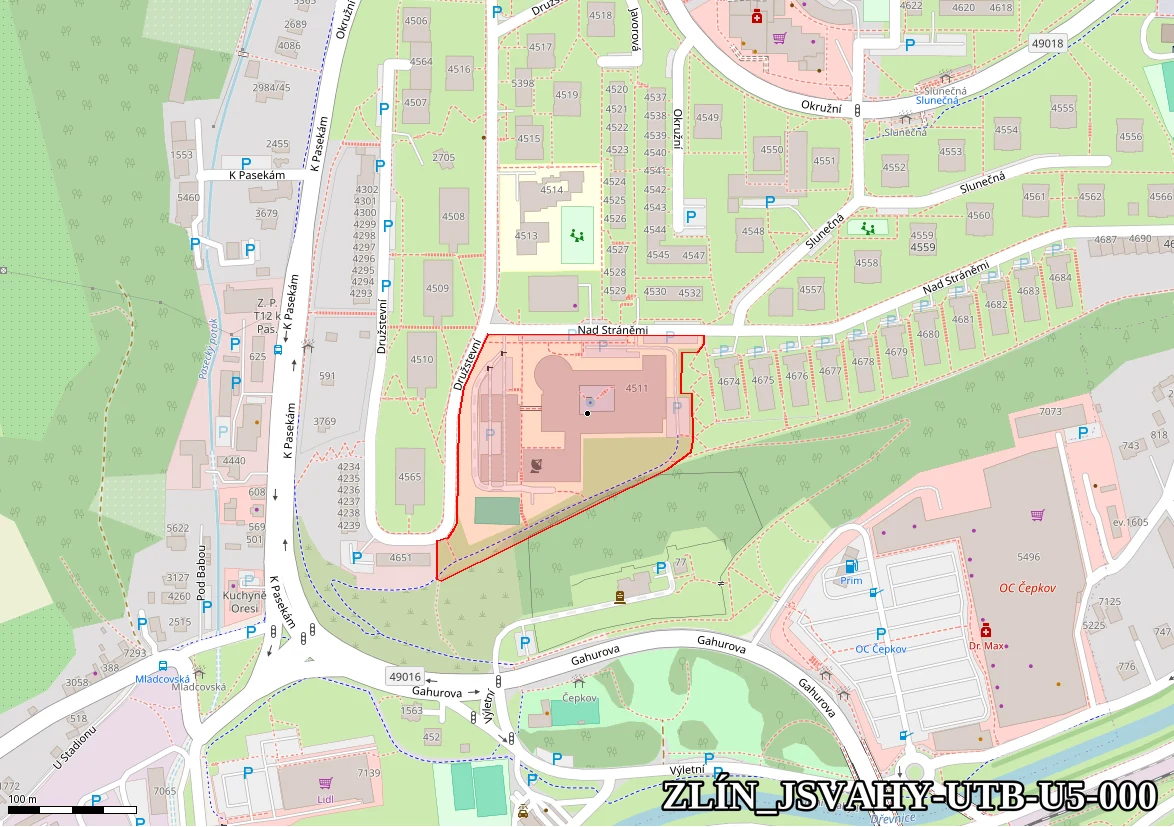 Budova fakulty aplikované informatiky - budova U5 a okolí